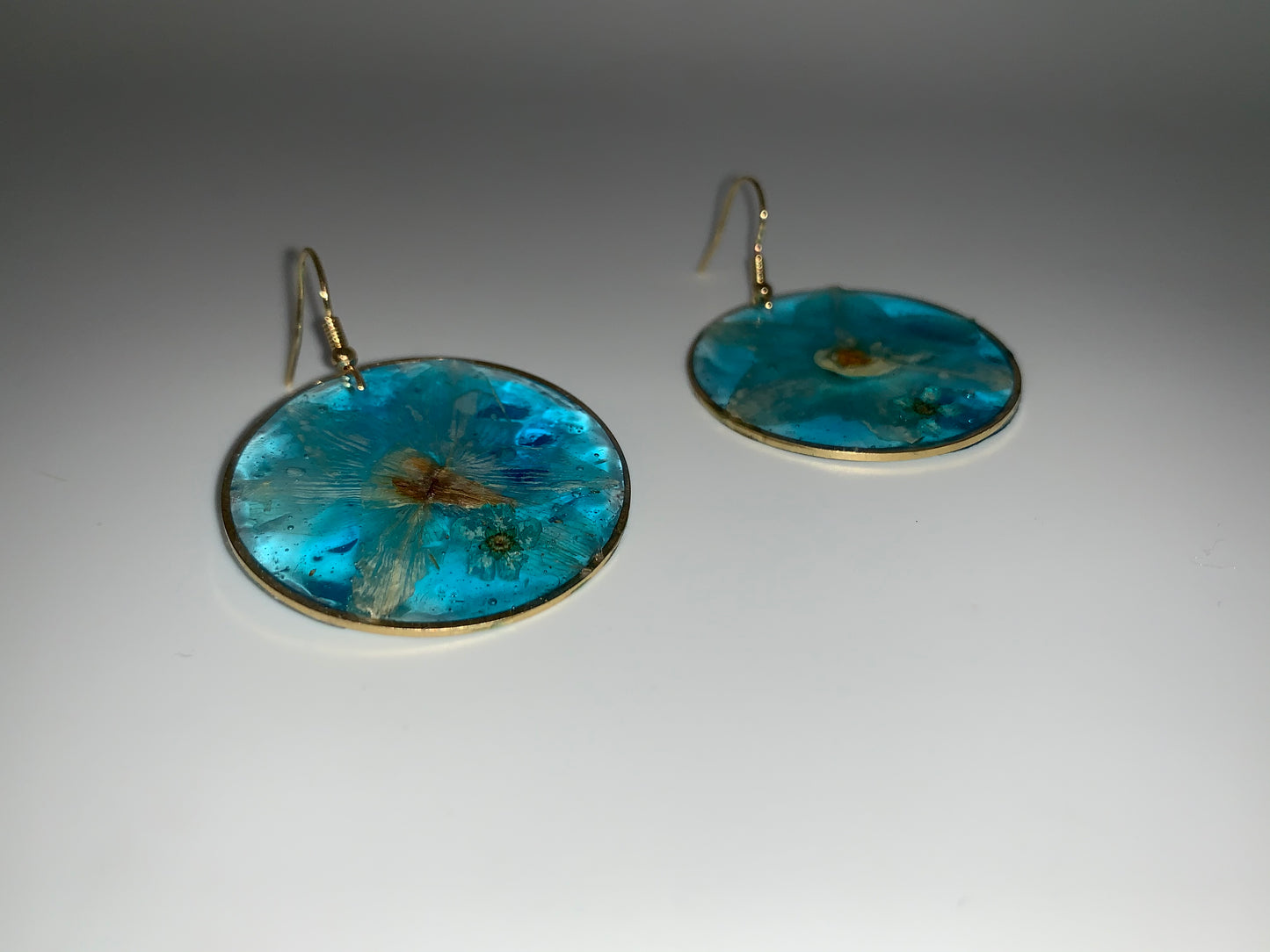 Soleil et Verre Earrings - daffodil blue