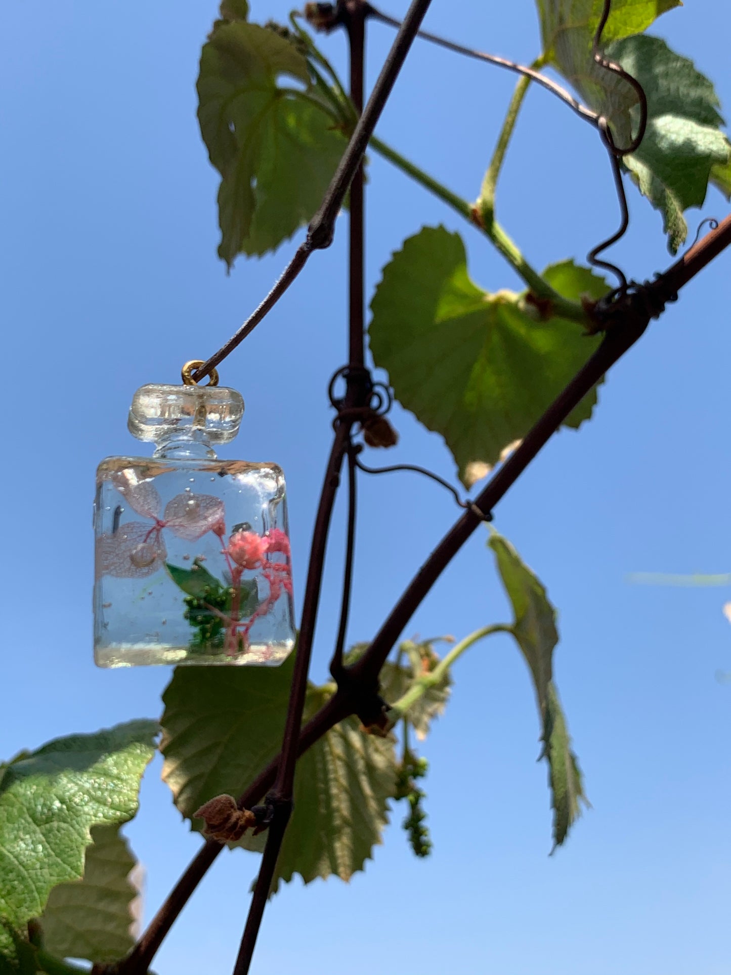 Parfum Bottle Pendant with Hydrangeas