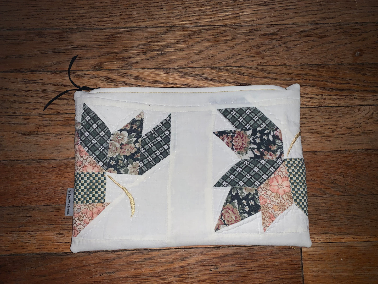 The Pouch   Quilt